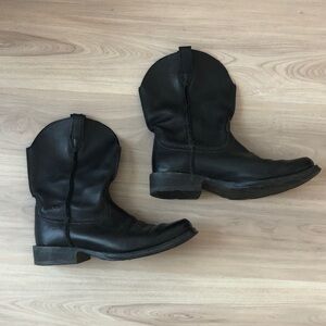 Ariat Black Leather Cowboy Boots square toe 10 1/2 EE pull on style